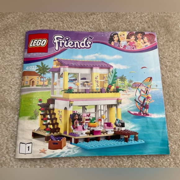Lego Friends - Stephanie’s Beach House - Come with the Building Books - Picture 5 of 7